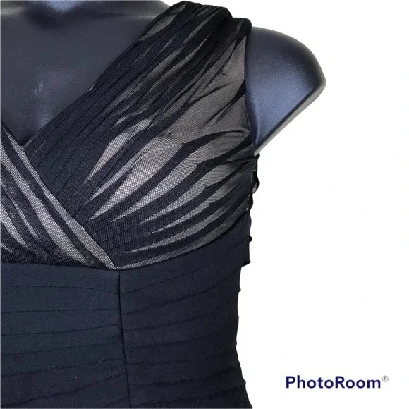 ADRIANNA PAPELL Black/Cream V-neck Formal Mini Dress Sz 2 - Picture 4 of 6